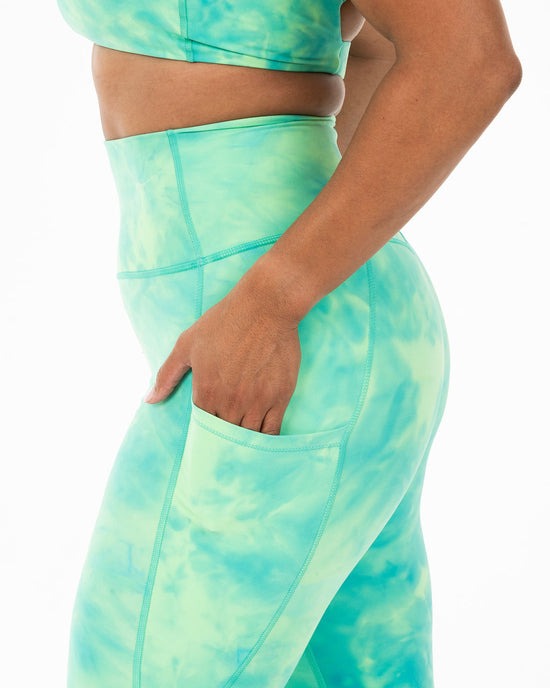 On-The-Move Chili Vein Pocket Leggings