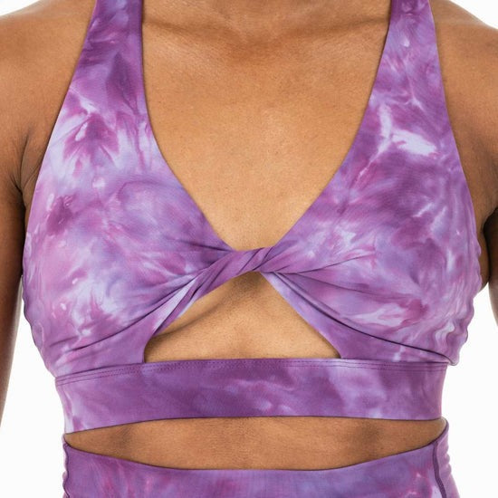 Signature Twist Sports Bra