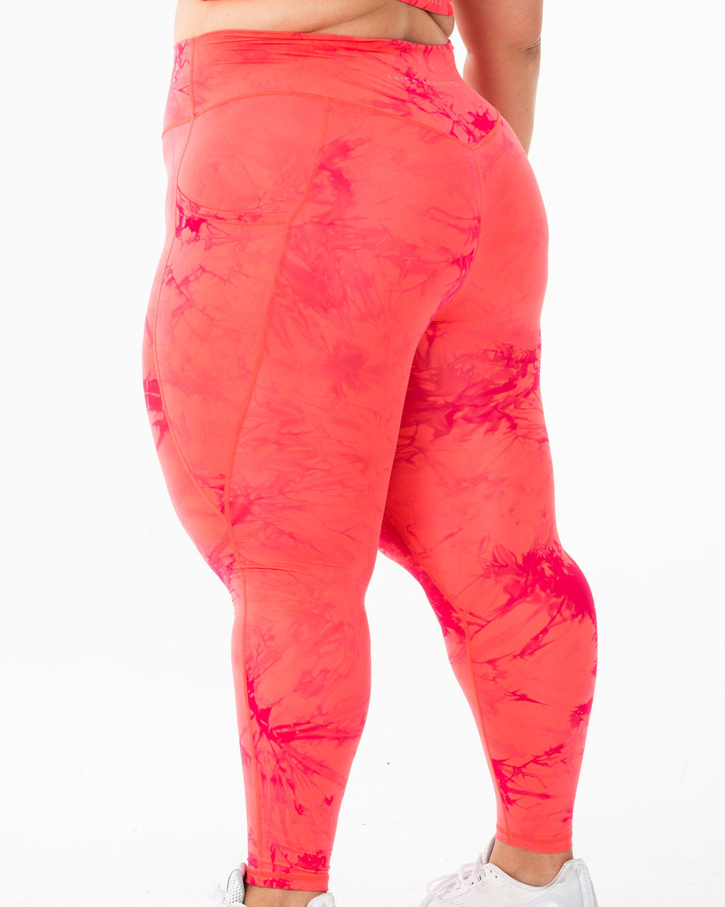 On-The-Move Chili Vein Pocket Leggings